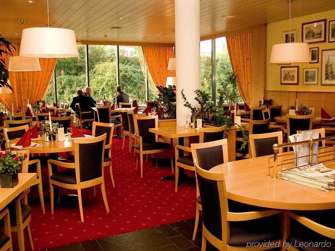 โรงแรมบาสทิออน เฮียร์เลน เฮร์เลิน ร้านอาหาร รูปภาพ
